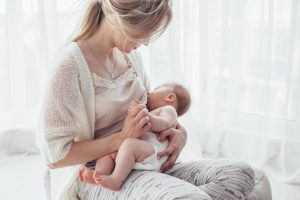 Dream Feed: What It Means For Your Baby And How To Do It?