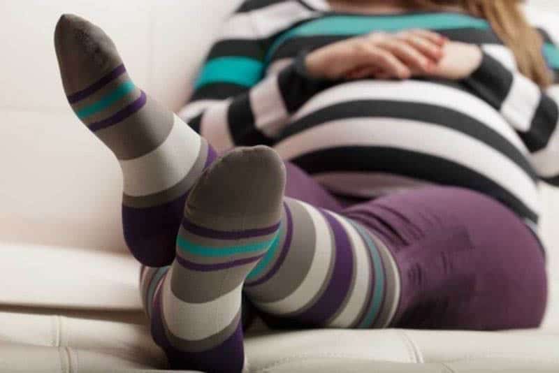 Compression Socks In Pregnancy: When, Why, And What Type To Wear?
