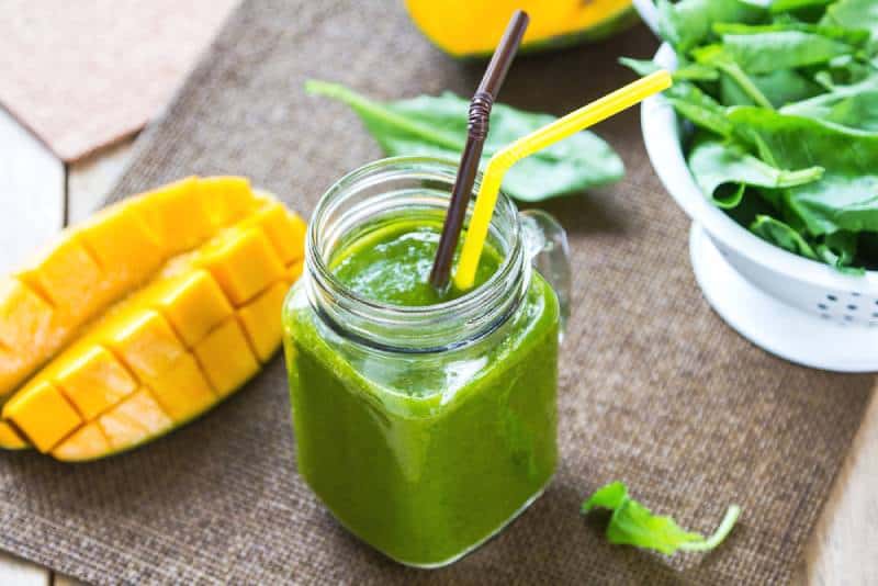 Spinach and Mango Pregnancy Smoothie