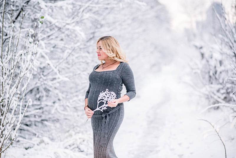 Winter Maternity Photoshoot