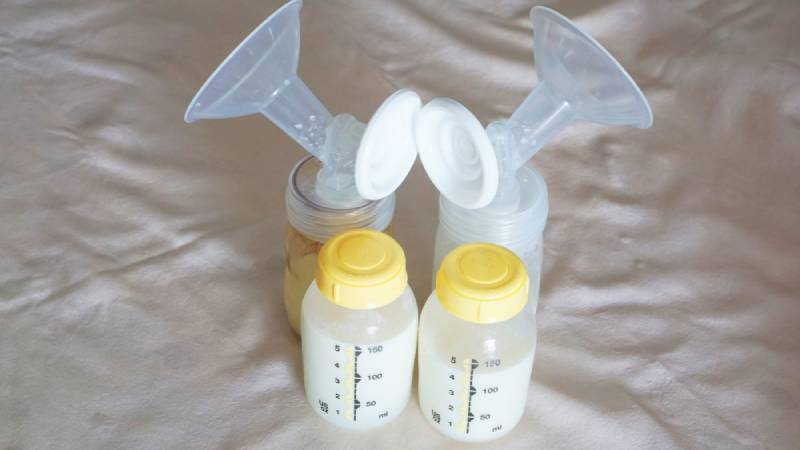 Expressed breast milk with pumps