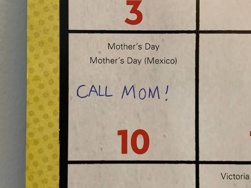 Reminder on calendar to call mom