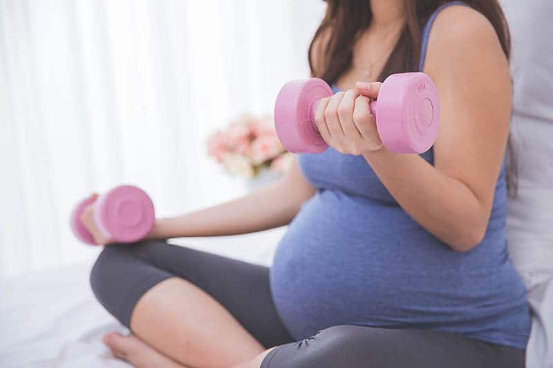 pregnant woman Weight lifting