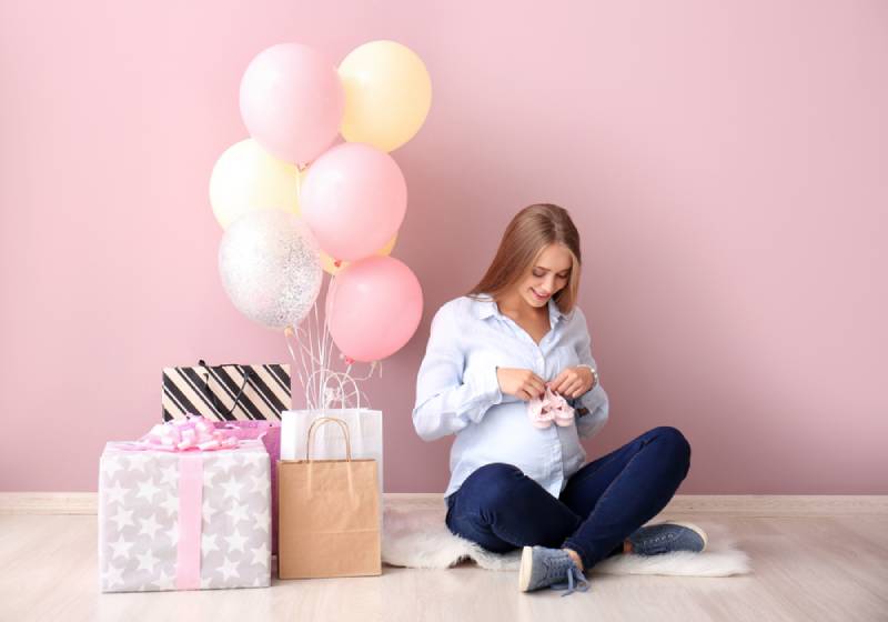 12 Best Gender Reveal Gifts For Babies And New Parents In 2022
