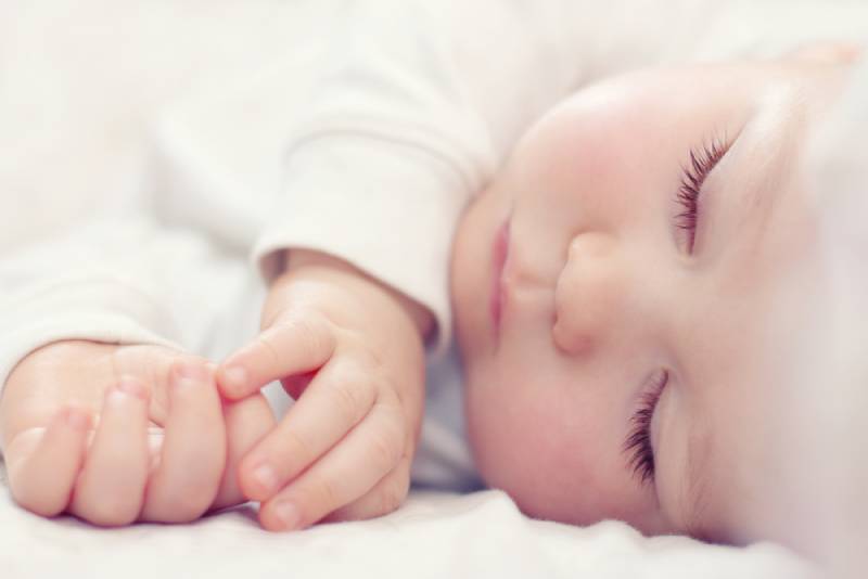 11 Reasons Your Baby Wakes Up Every Hour And How To Deal With It