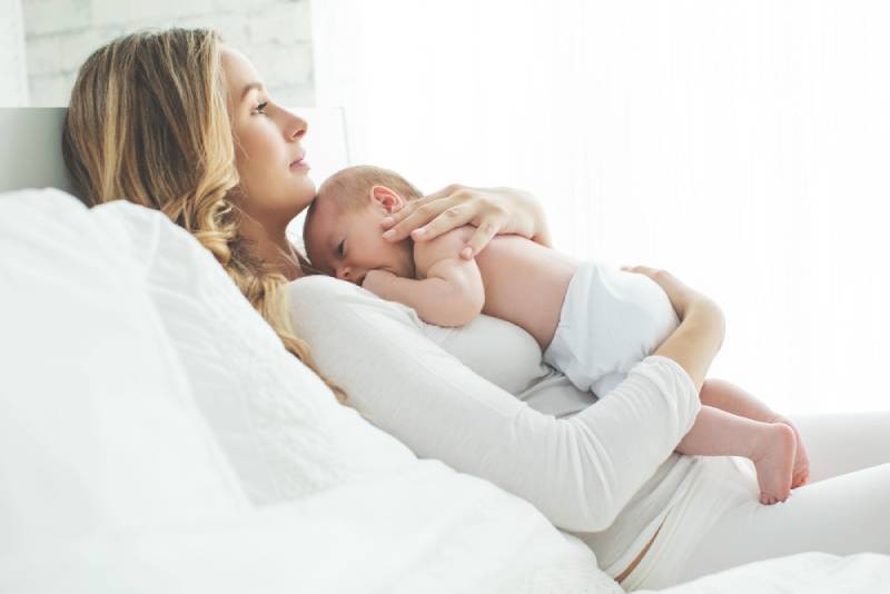 6 Signs Of Ovulation While Breastfeeding And How To Spot Them