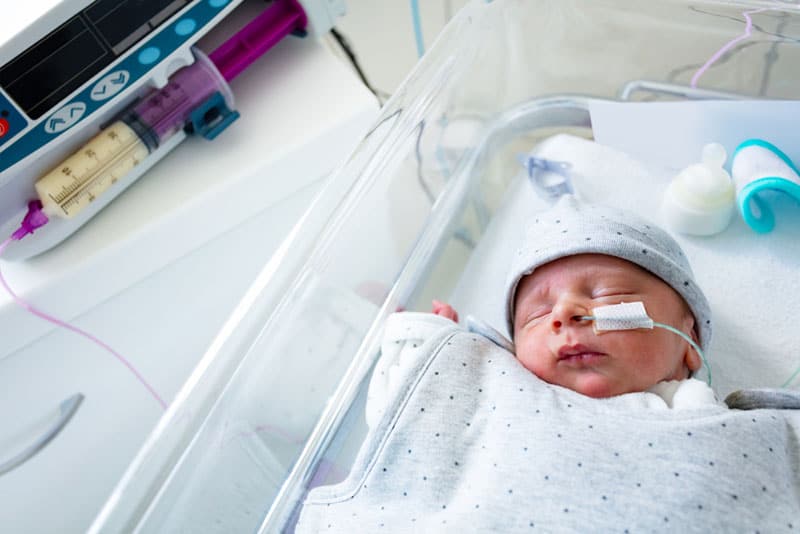 premature baby feeding in hospital