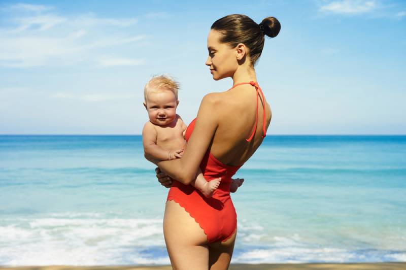 10 Best Nursing Swimsuits For Ultimate Comfort In 2022