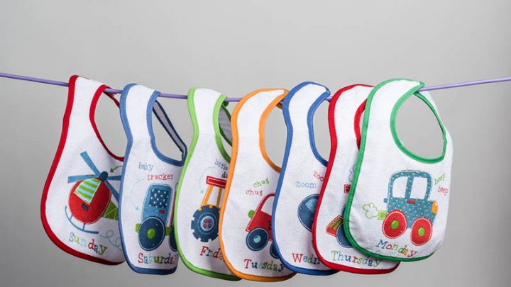 How Many Bibs Do I Need To Get For My Baby? (+ Bib Buying Guide)