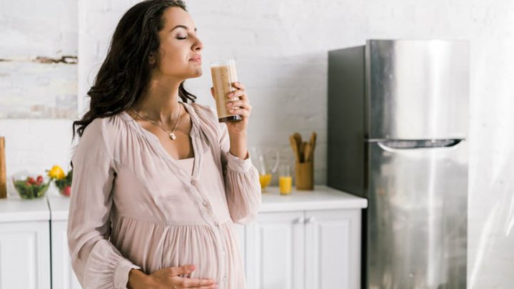 21 Best Protein Shakes For Pregnant Mothers (Including Recipes)
