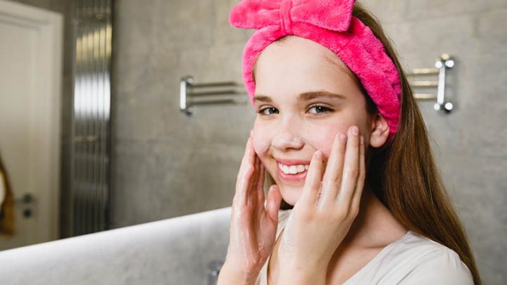 Best Face Wash For Teenagers And Tweens Of 2022 (Detailed Guide)