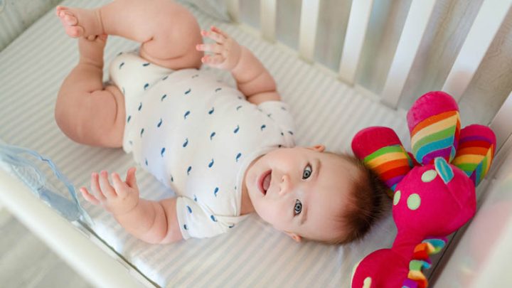 How To Clean A Bassinet In 7 Steps (Cleaning Supplies Included)