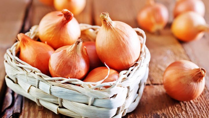 Benefits And Risks Of Eating Onion During Pregnancy – Is It Safe?